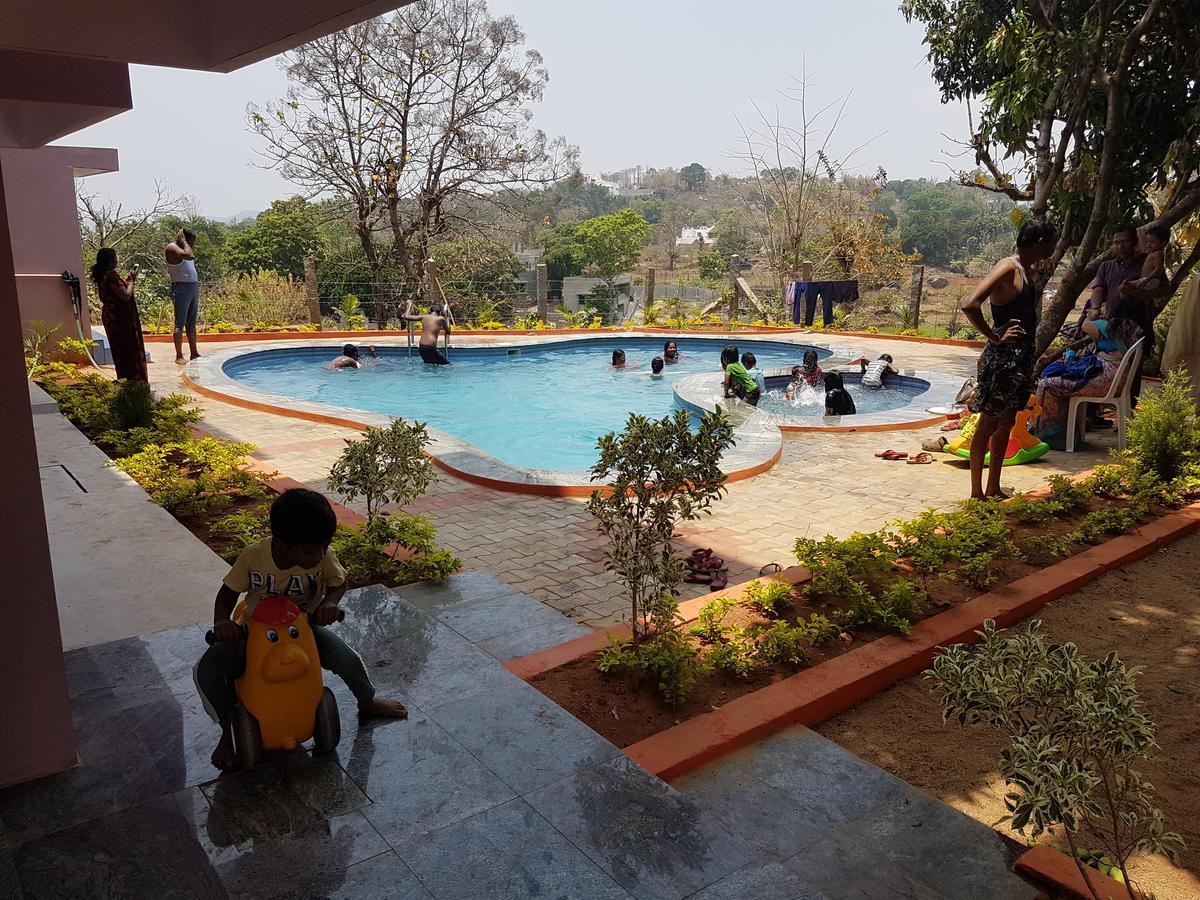 Dolphin Resort Yelagiri Exterior photo