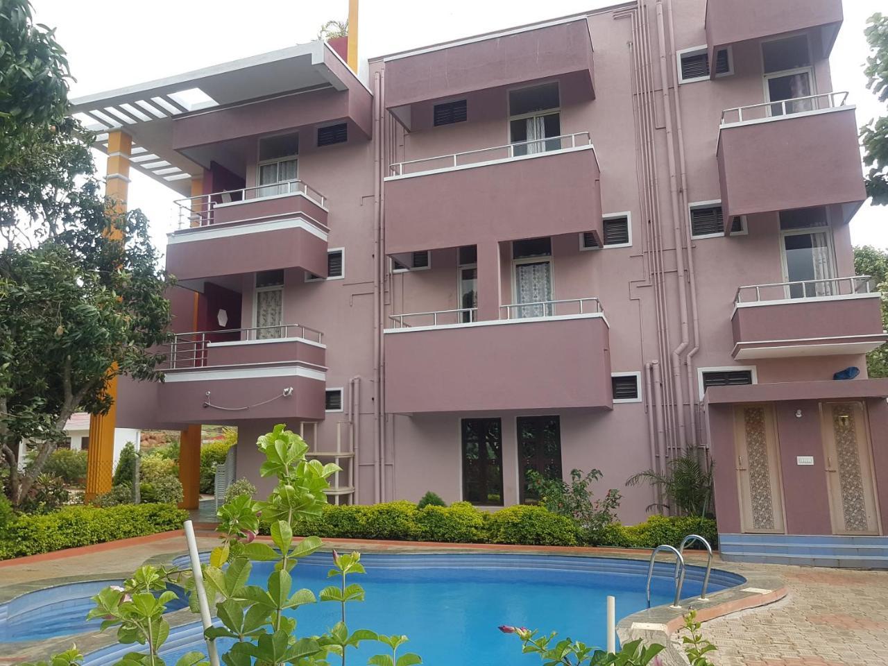 Dolphin Resort Yelagiri Exterior photo
