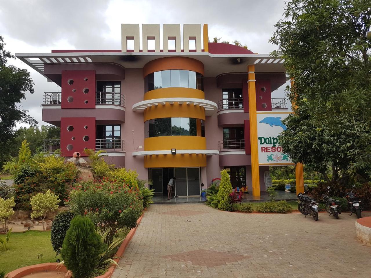 Dolphin Resort Yelagiri Exterior photo
