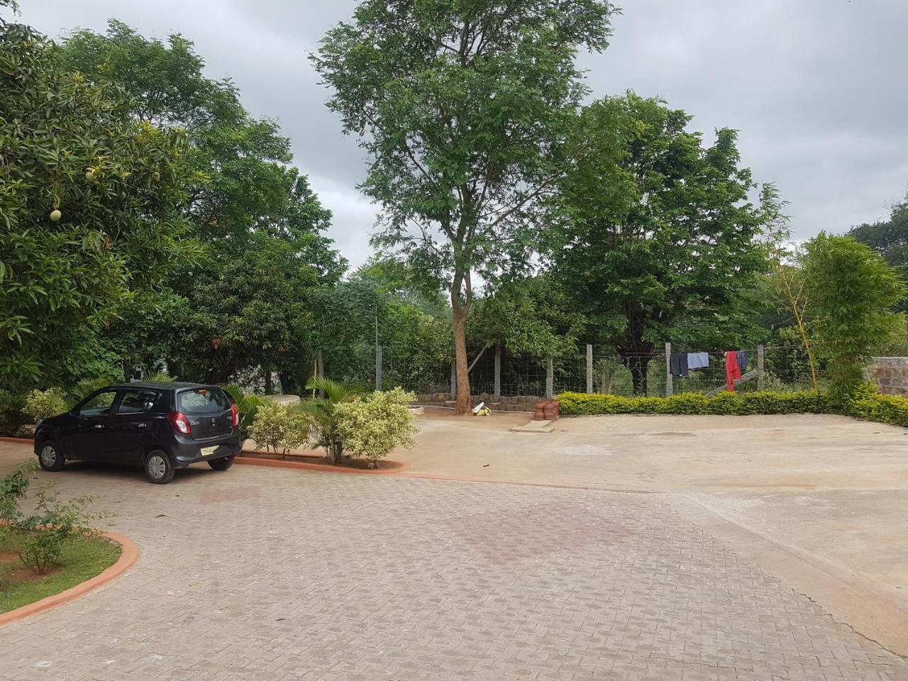 Dolphin Resort Yelagiri Exterior photo